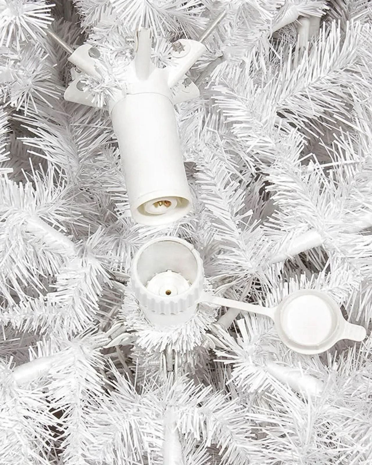 Árvore de Natal Branca Classic com Galhos Articulados, Suporte Metálico e Micro LEDs Embutidos 4