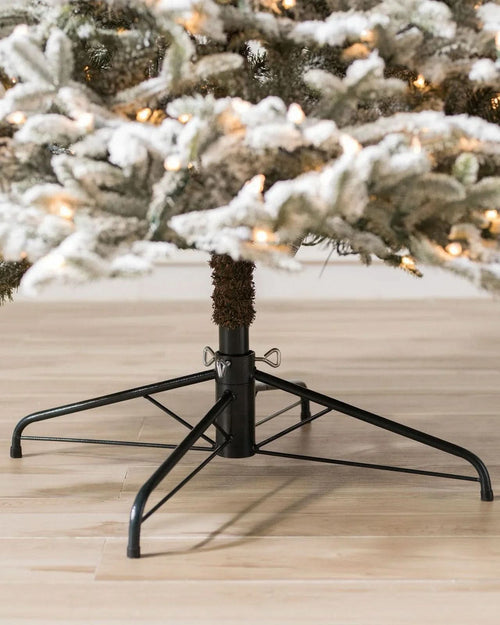Árvore de Natal Nevada Frosted Fraser com Galhos Articulados, Suporte Metálico e Micro LEDs Embutidos 5