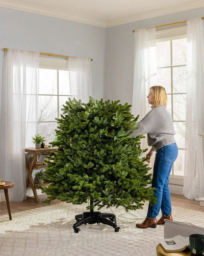 Árvore de Natal Verde Premium com Galhos Articulados, Suporte Metálico com Rodinhas e Micro LEDs Embutidos 3